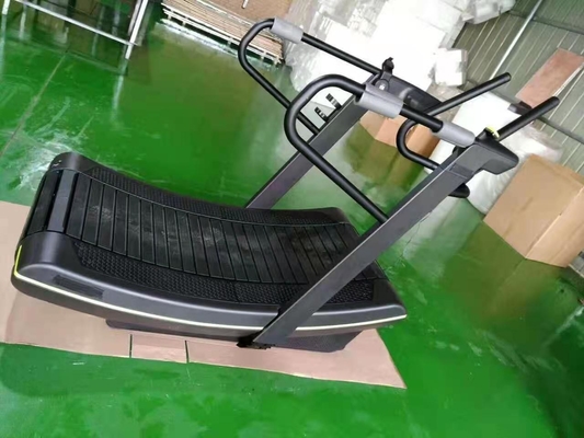 3mm van het de Gymnastiekmateriaal van de Buis Commercieel Gebogen Tredmolen Lopend Gebied 1500*440mm